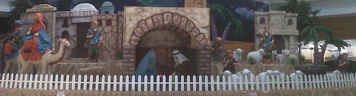 This was the life size nativity scene in the Portal del Prado mall.
