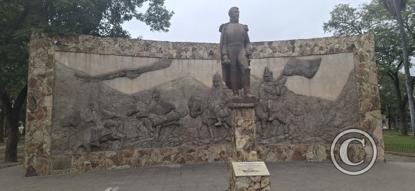 Mural - relief in Plaza San Martin