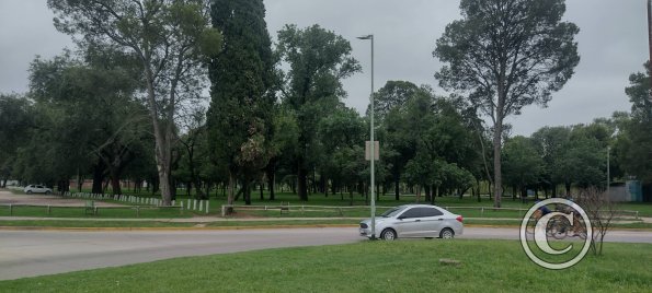 Looking at the park at Capitan Giachino y Av. Espana