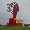 Sculpture in Paseo de La Costanera