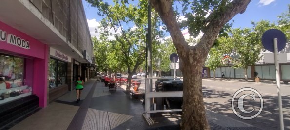 Av. Hipolito Yrigoyen from Av. San Martin