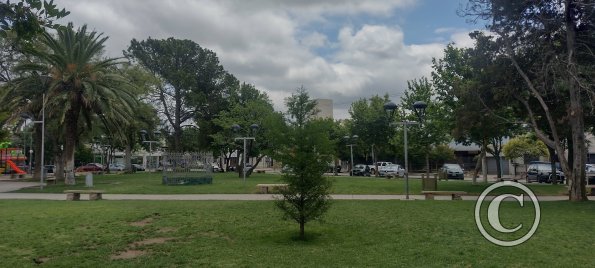 Plaza San Martin at Maipu y Pedernera y Curupayti (5)
