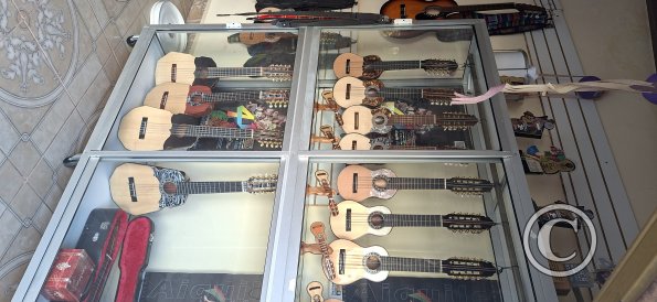 Charangos in a store