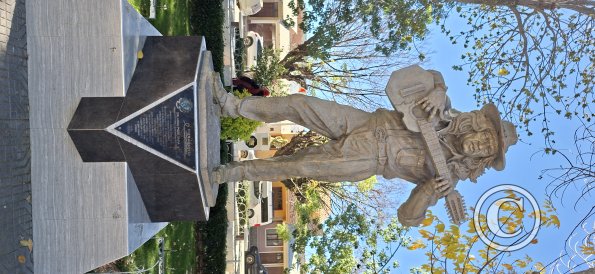 Monument to Orlando Pozo Tapia