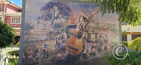 Mural on Calle Sucre and Calle Arevalo