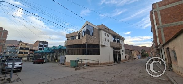 Calle Independencia and Calle Cobija