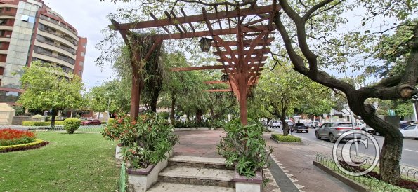 Paseo El Prado in Av Jose Ballivian (5)