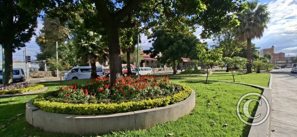 Plaza Esteban at Calle Plaza Estaban Arze and Av Aroma (2)