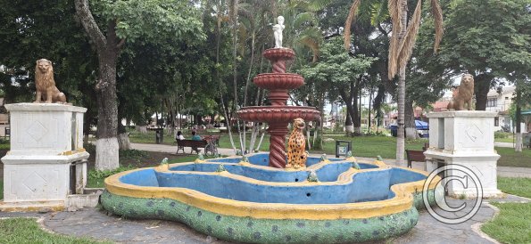 Plaza Central (2)