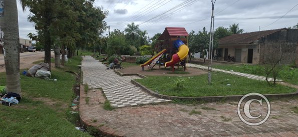 Plazuela Del Estudiante on Hwy Route 10 at Av Pirai