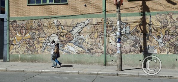 Mural on Av Universitaria at Av Sevilla (2)