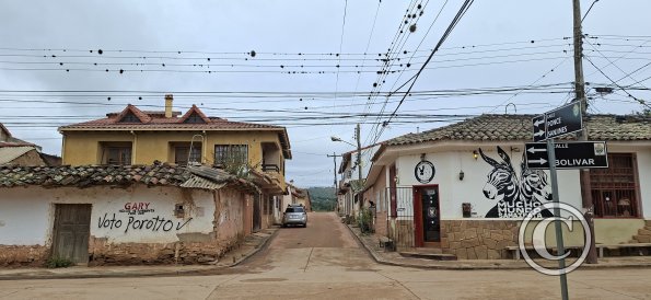 Calle Bolivar and Av Ponce Sanjines