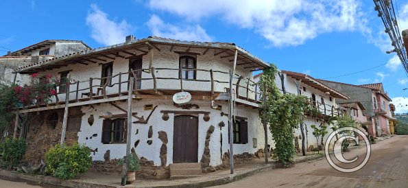 Calle Warnes and Calle Sucre