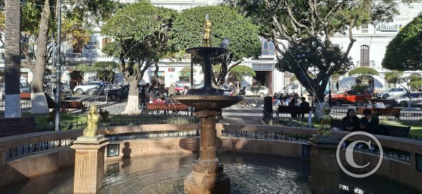 Plaza de Armas 25 de Mayo (16)