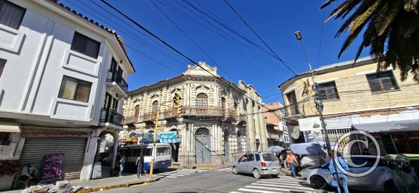 Av Domingo Paz