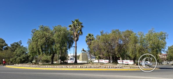 turning circle on Av La Banda