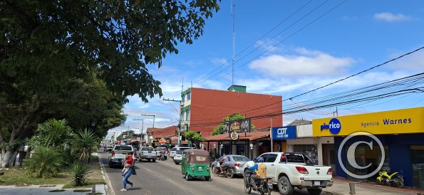 Av 25 de Mayo and Calle Delmira Cuellar