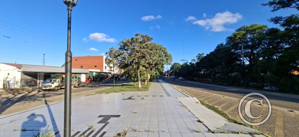 Av 25 de Mayo and Circunvalacion Este