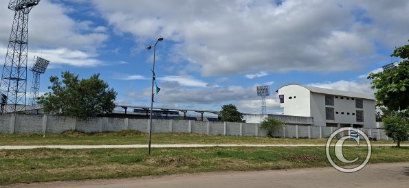 Sports fields at Estadio Warnes on Av Viru Viru (5)