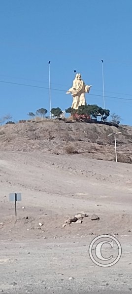 Cristo del Desierto at Av. La Paz y Av. Circunvalacion (5)