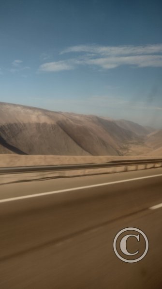 Desert along the Panamericana Hwy midway between Arica y Iquique (2)