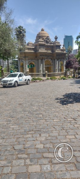 Cerro Santa Lucia, Fuente Neptuno