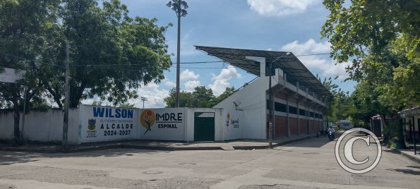 Estadio Isaias Olivar at Carrera 12 and Calle 7