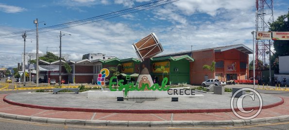 Monumento a la Tambora town entrance