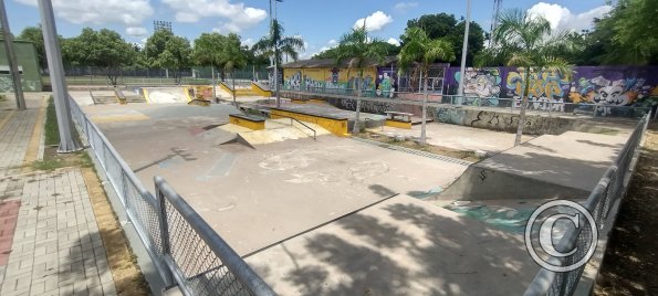 Parque Villa Olimpica Skatepark at Carrera 9 and Calle 1