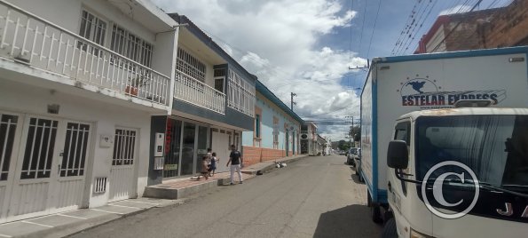Carrera 10 and Calle 6a