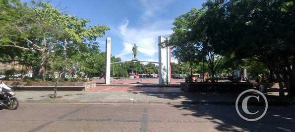 Plaza Simon Bolivar at Carrera 12 and Calle 18