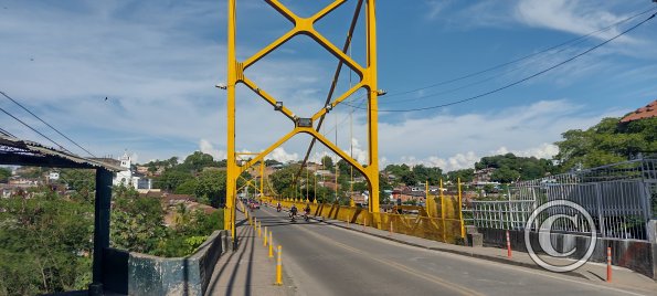 Puente Mariano Ospina Perez from Calle 18