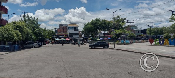 Alongside Parque Principal at Carrera 11 and Calle 10 (2)