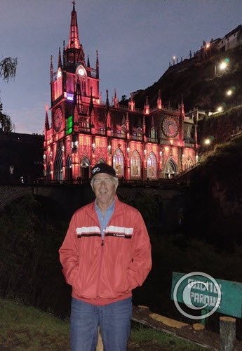 me in fron of las lajas