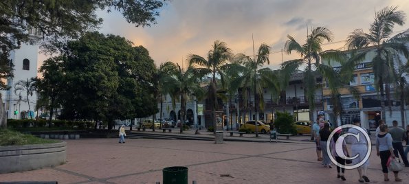 Parque Principal at Carrera 5 and Calle 5