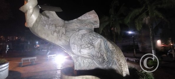 Sculpture in Parque Principal at Carrera 5 and Calle 5