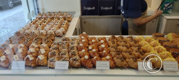Croissantes shop - delicious croissants (2)