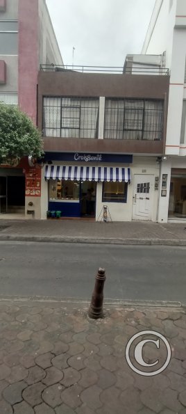Croissantes shop - delicious croissants