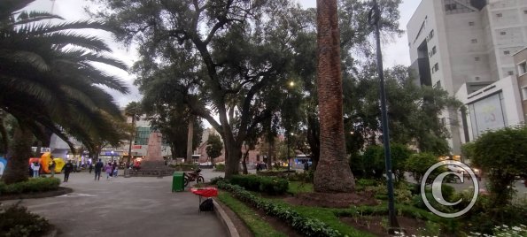 Parque Cevallos at Martinez and Av Cevallos (4)