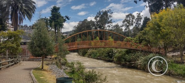 Path along Rio Ambato (2)