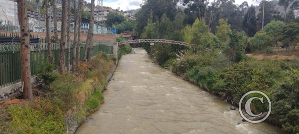 Path along Rio Ambato (3)