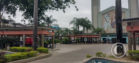 Parque Central at General Barona and Av 5 de Junio