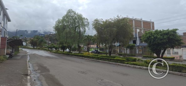 Av. Isidro Ayora at Brasil