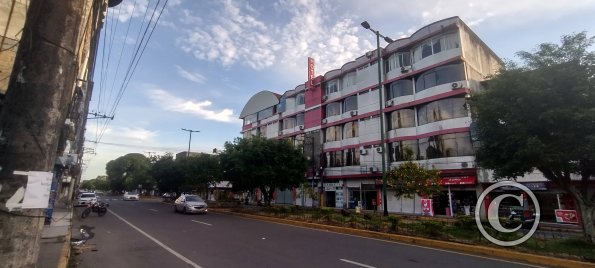 Av 9 de Octubre from Luis Uquillas