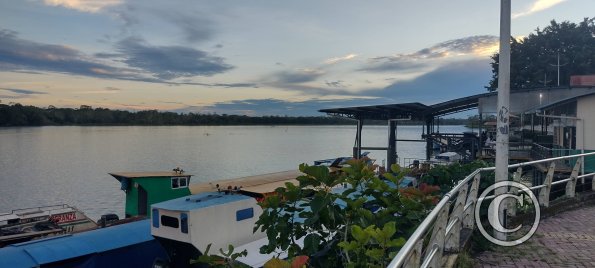 View of Rio Napo from end of the Malecon