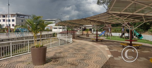 Malecon at Parque La Alborada