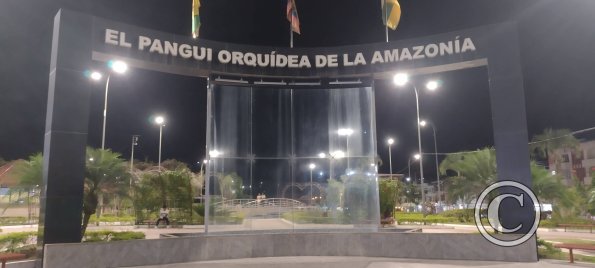 Parque Central at night (2)