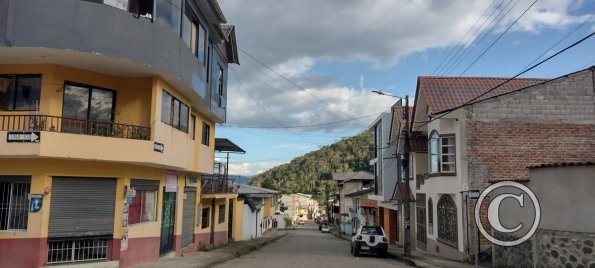 Amazonas and 24 de Mayo