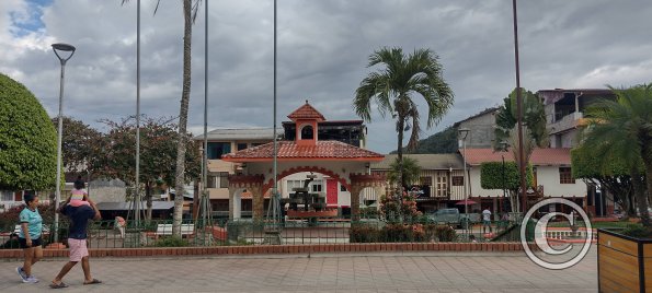 Parque Central from 24 de Mayo