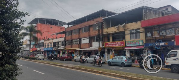 Ruta E20 and Quito